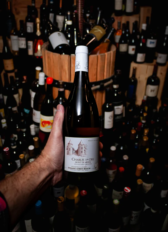 Domaine Besson Chablis Mont de Milieu Premier Cru 2021
