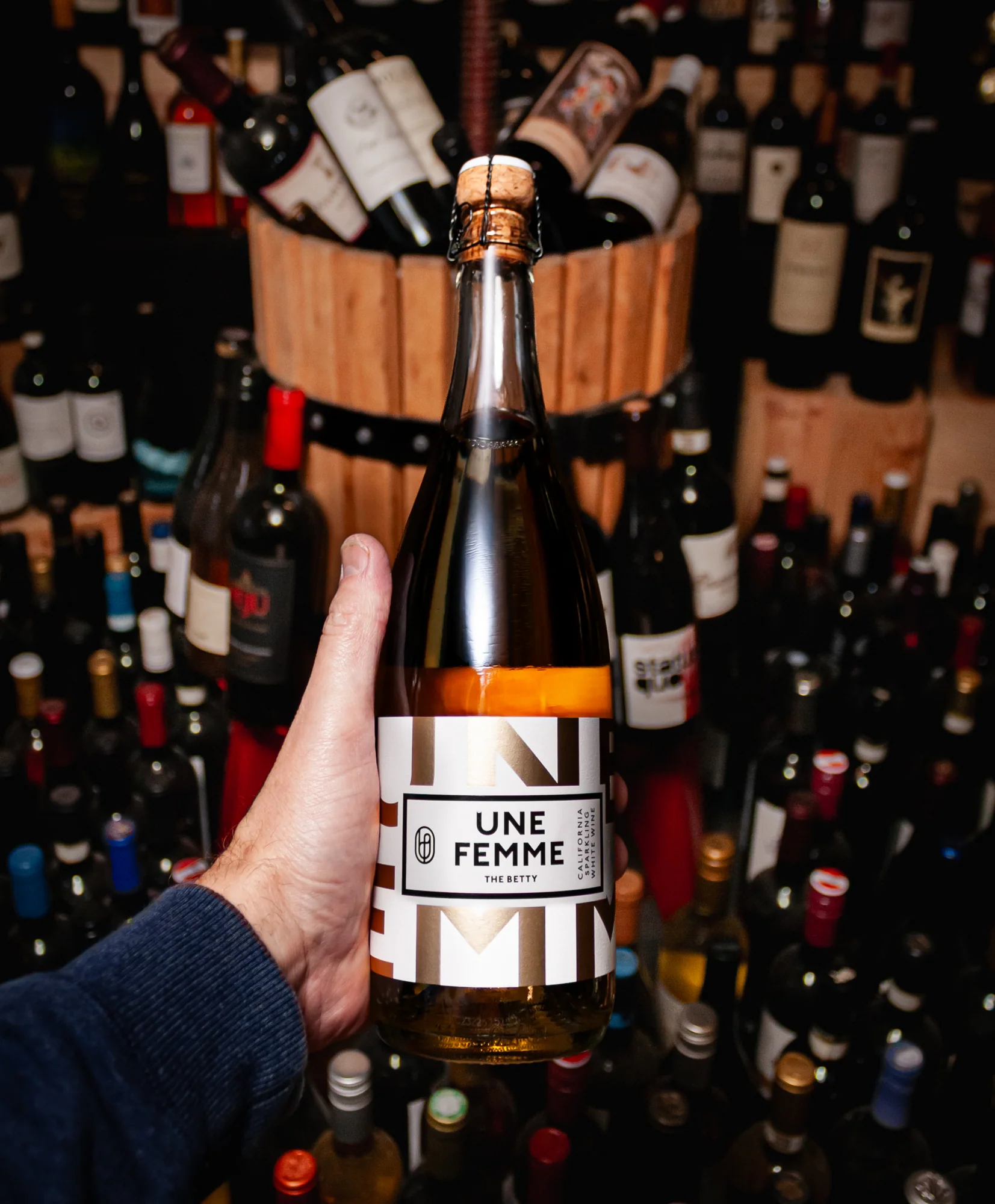 Une Femme Sparkling The Betty California NV - Image 3